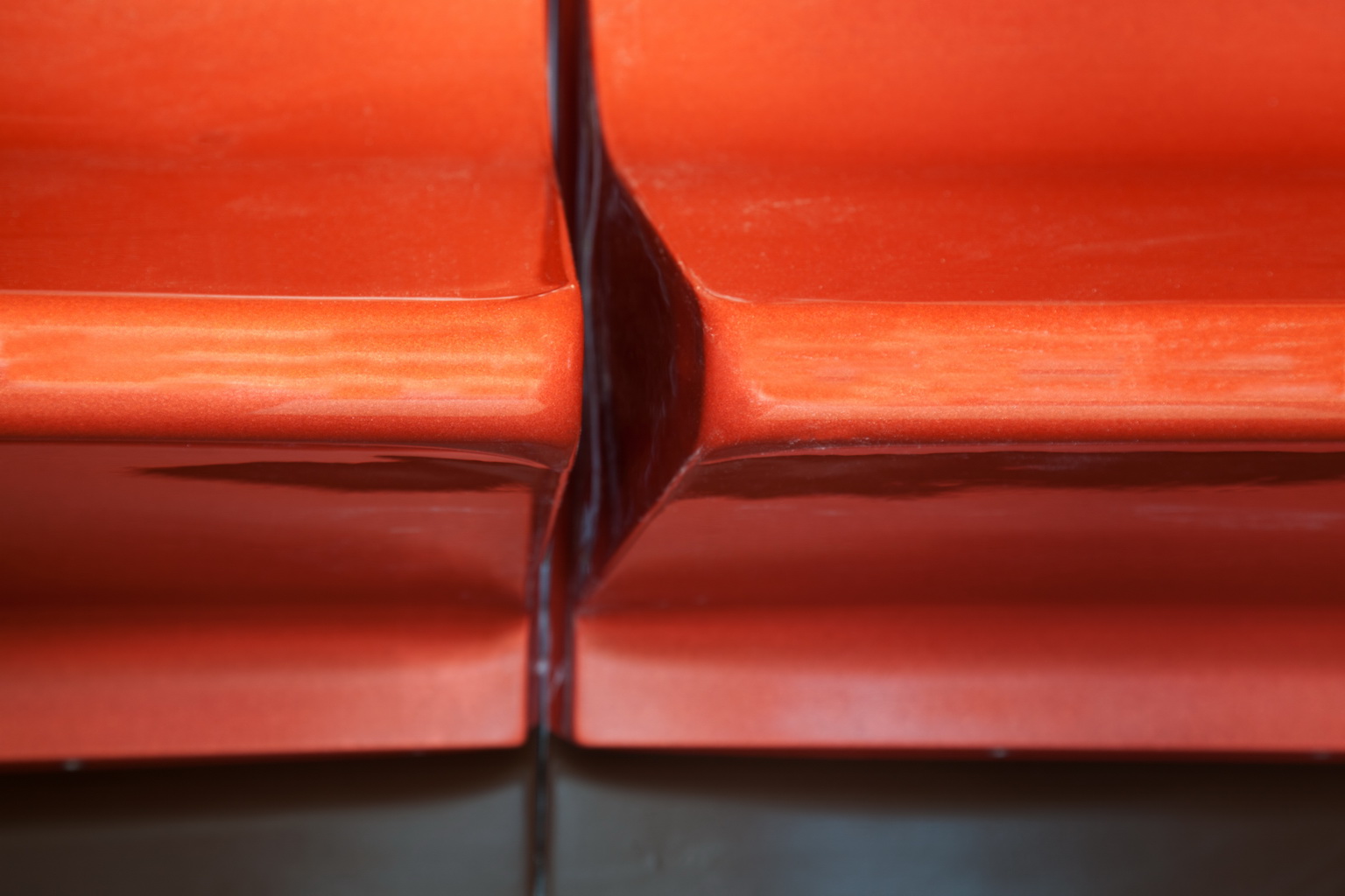 detail-acrylic-seats-1